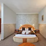 Peneka Hotel