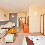 Hotel Peneka 2*